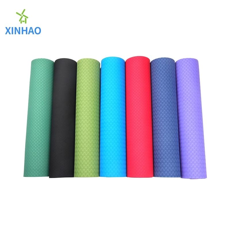 Miljøbeskyttelse Dobbeltlags to-farve tilpasses (4/6/8mm) TPE Yoga Mat Wholesale, velegnet til yoga, fitness, Pilates